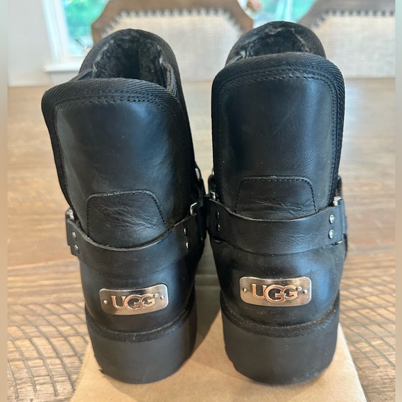 UGG Australia Glen Black Leather Wedge Biker Boots Size 8 - Picture 5 of 7
